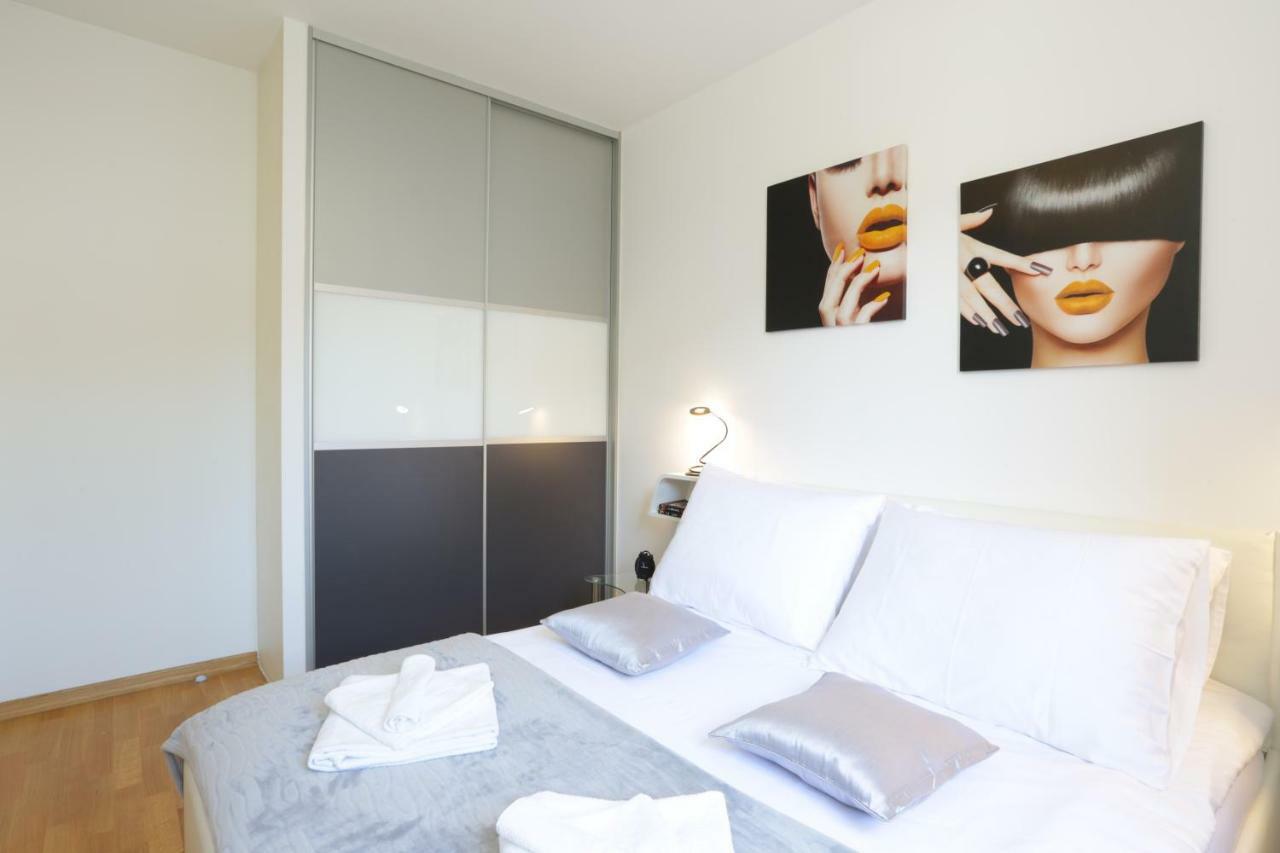 Apartment Rio Podstrana Luaran gambar