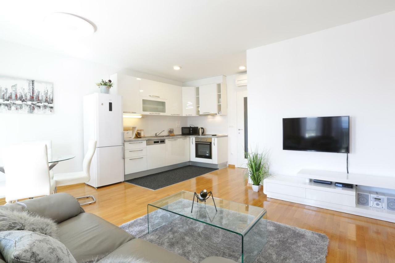 Apartment Rio Podstrana Luaran gambar